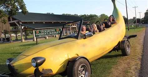 The 15 Most Ridiculous Cars Ever Built Car Humor Weird Cars Sell