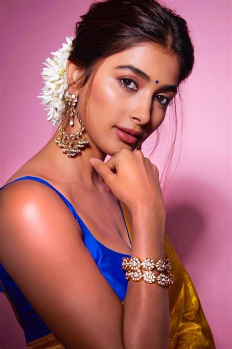 Korukuta On Twitter Ahhh Karri Poo Kojja Pooja Hegde Lanja Munda