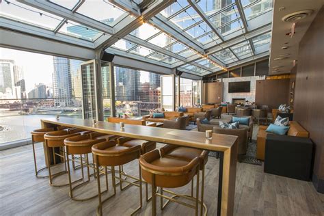 Inside Gibsons New Tri Level Steakhouse With Gorgeous Skyline Views
