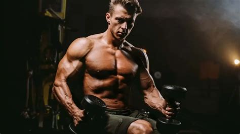 6 Best Dumbbell Wrist Curl Variations And Their Benefits The Fitness