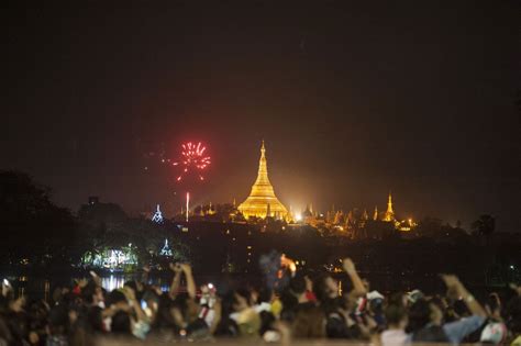 new-year-s-celebrations-around-the-world-celebration-around-the-world,-new-year-celebration