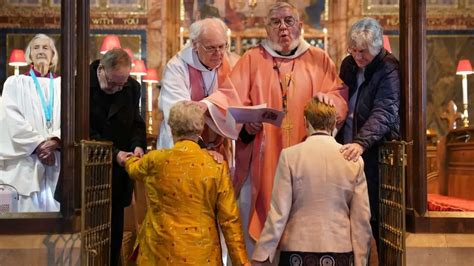 Same Sex Couple Receives First Anglican Church Of England S Blessing