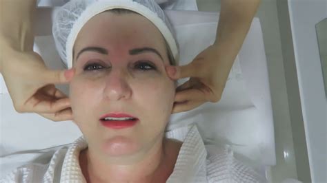 Massagem Facial Para Lift Imediato No Rosto Trata Rugas Manchas E Envelhecimento Da Pele Em
