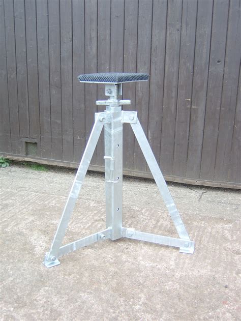 Boat Stand For Motorboats Tennamast Prop Stands Cradles And Masts Uk