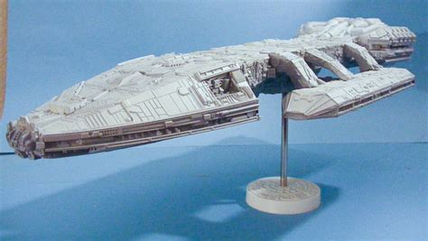 Moebius Models 0942 14105 Battlestar Galactica Build Image 16