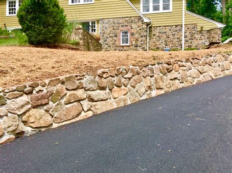 Retaining Wall Along Driveway Exterior Paint Interior And Exterior