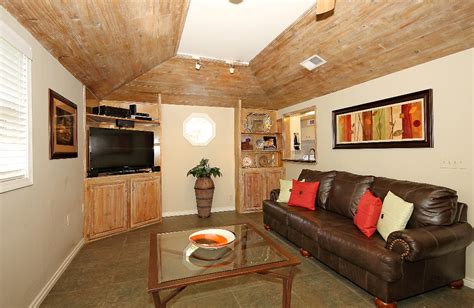 Den With Vaulted Ceiling And Built Ins Midtown Tulsa Real Estate