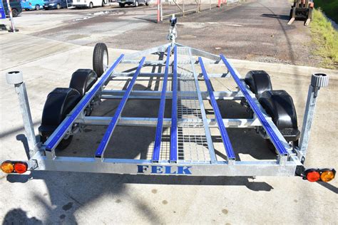 Skids Vs Multiroller Trailers Whats The Difference 2021 Guide