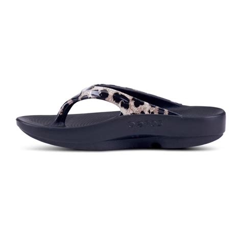 oofos women s oolala limited sandal cheetah [oofosjnnvnjci] 59 95 oofos shoes oofos