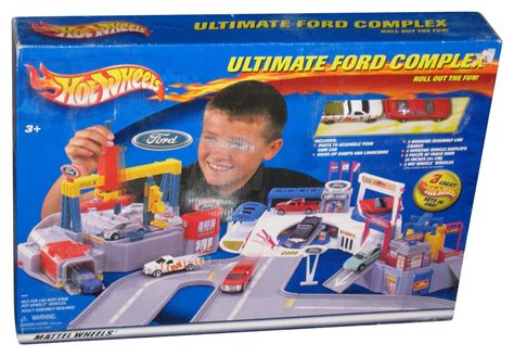 Hot Wheels Ultimate Ford Complex 2001 Toy Car Playset
