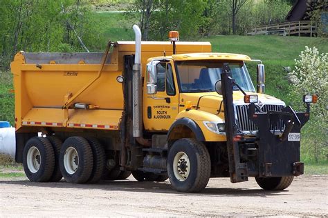 Township Of South Algonquin 8 International 7600 Snow Plow Dump Truck