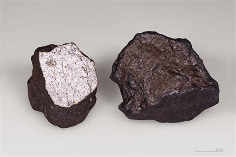 Some Tests To Find Out The Meteorite World Of Meteorites