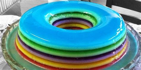 Mães Amigas Como fazer gelatina em camadas colorida