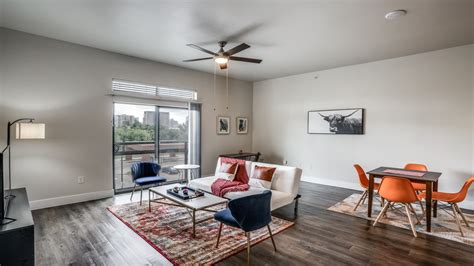 Luxurious 2br With High Ceilings And Skyline Views Home Rental In Dallas