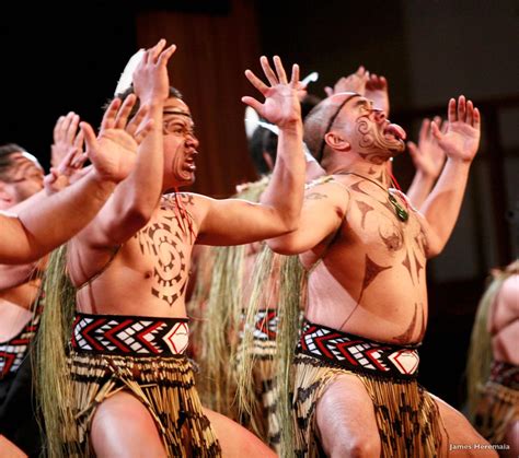 La Haka Nueva Zelanda La danza de Guerra Maorí Comoserunkiwi