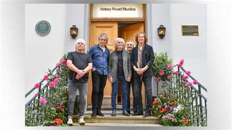 the zombies colin blunstone excited about band s livestreamed concert saturday at abbey road