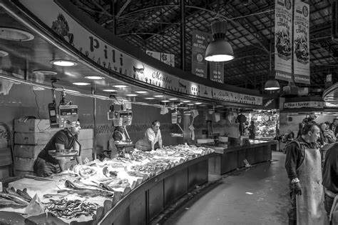 Seafood Fish Fish Market Illuminated People Free Image Peakpx