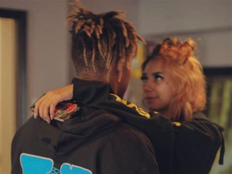 On december 8, juice wrld tragically died after suffering a fatal seizure at chicago's midway airport. Juice WRLD's Girlfriend Ally Lotti Pays Tribute at Rolling ...