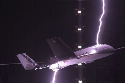 Evading In Flight Lightning Strikes Mit News Massachusetts