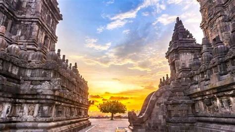 12 Incredibly Beautiful Places In Indonesia Every Tou