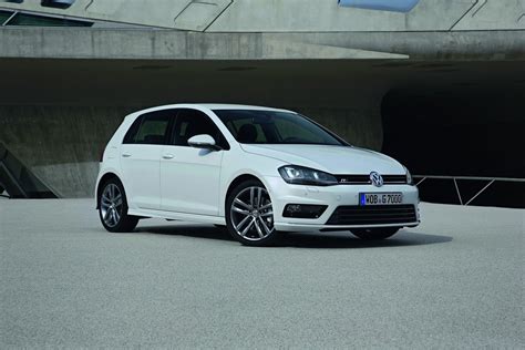 New Volkswagen Golf R Line Revealed Autoevolution