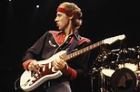 Guitar Legends: Mark Knopfler – the guitarist with inimitable touch ...