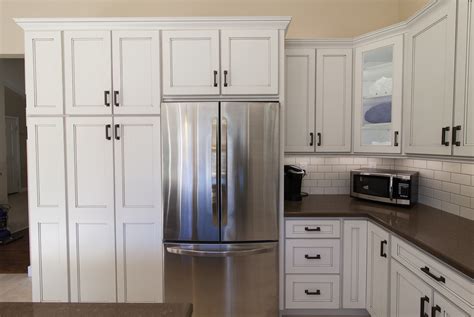 Homecrest cabinets is considered to be one of the best cabinet providers. Homecrest, Hershing, Maple, Square, Apline, Mocha ...
