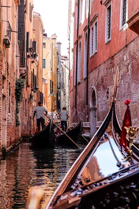 What To Expect On Gondola Rides In Venice Julias Album