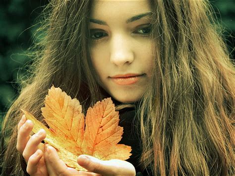 Autumn And Me Beautiful Girl Dreamer Dreamer Girl Dreams Thoughts