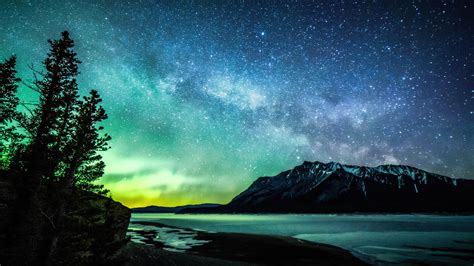 1600x900 Aurora And The Milky Way Abraham Lake 8k 1600x900 Resolution