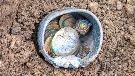 Gold Coins Hidden In 7th Century Found In Wall Bbc News