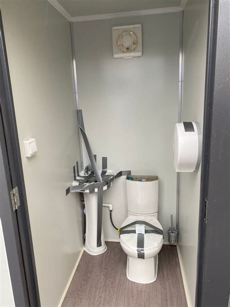 New Bastone 2020 110v Portable Toilets With 2 Bathrooms