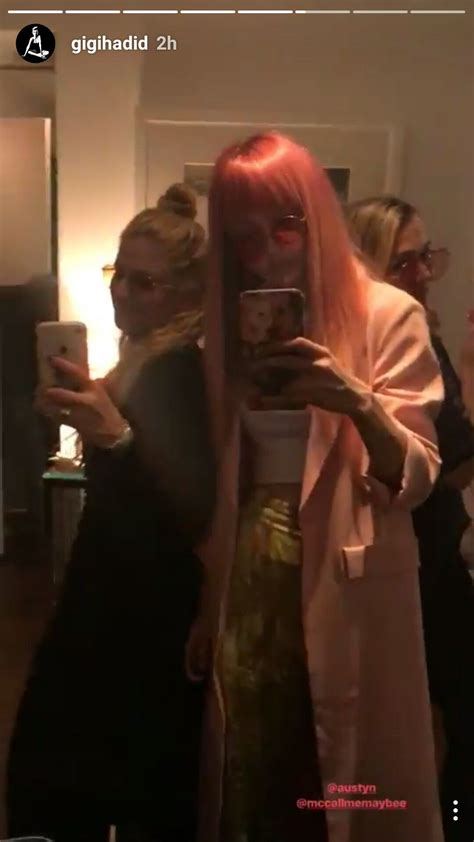 Pin By ᴀᴘᴀʀɴᴀ ʜᴀʀɪᴘʀᴀꜱᴀᴅ 🍉 On Gigi Hadid ♡ Rose Colored Sunglasses Gigi Hadid Outfits