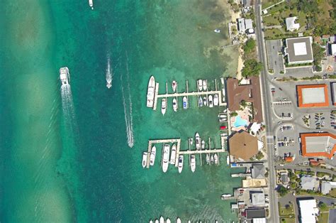 Nassau Harbour Club And Marina Slipemarinas