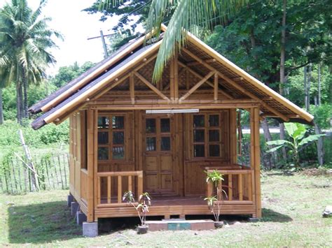 Siapkan juga 2 material bambu yang berbeda: Tips Membangun Rumah Bambu yang Unik