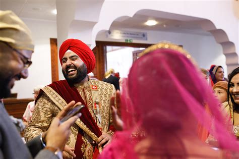 Indy And Amis Sikh Wedding At Guru Nanak Darbar Gurdwara In Grave Olly