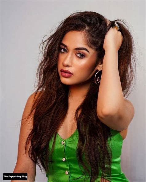 Jannat Zubair Rahmani Sexy 50 Photos Fappenism