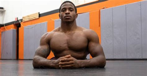 Zion Clark Mma Fighter Born With No Legs Secures First Pro Win