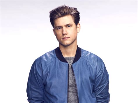 Picture Of Aaron Tveit