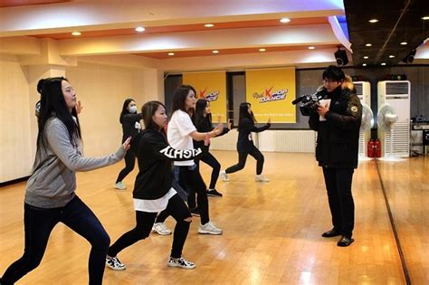 Kpop Dance Class In Korea Private Tour Iamyourguide