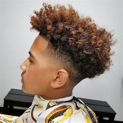 1.15 low taper fade + edge up + short afro + part. Best Taper Fade Haircuts for Men (March 2020) | Taper fade ...