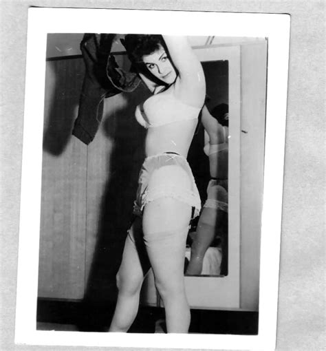 Eve Eden Rosa Domaille Busty Vintage Model Photo X Vid