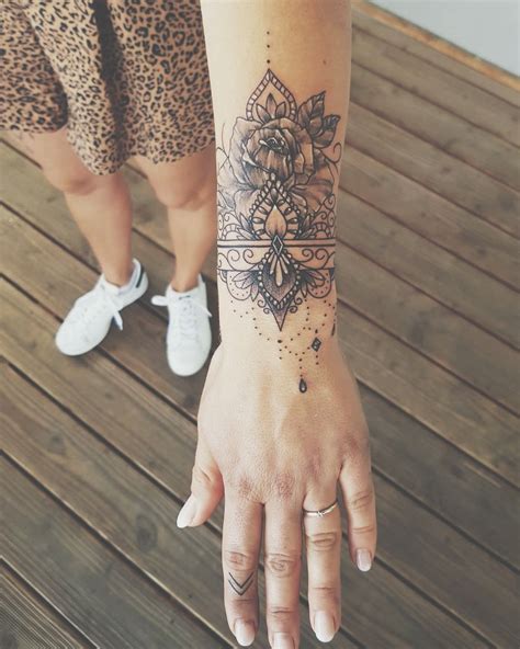 mandalarose🌹 dentelle in 2020 mandala wrist tattoo wrist hand tattoo forearm mandala tattoo