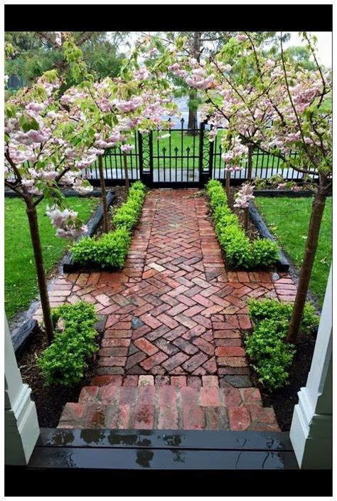 59 Stunning Front Yard Courtyard Landscaping Ideas Page