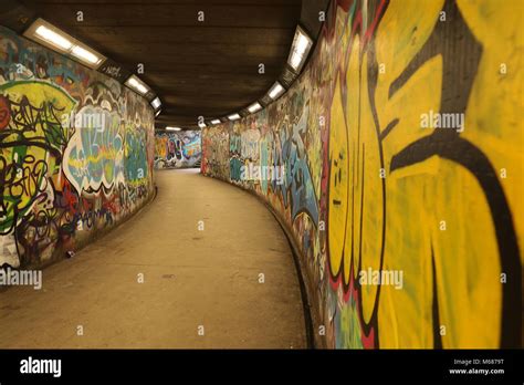 Underground Subway Graffiti Tunnel Stock Photo Alamy