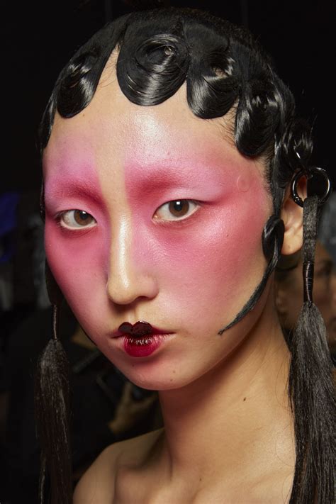 The Spring 2023 Beauty Trends To Start Wearing Now Laptrinhx News
