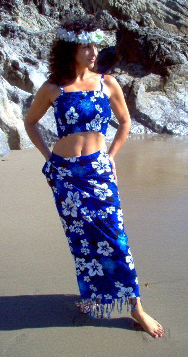 How To Dress Hawaiian Hawaiian Outfit Hawaiian Fashion Luau Outfits