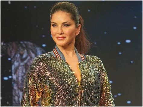 Sunny Leone Sunny Leone Says It Is Important To Spread Positivity On