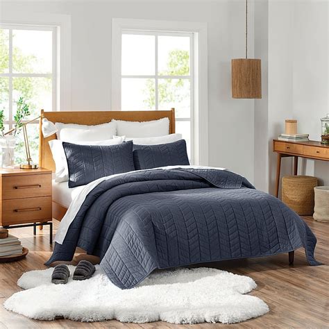 Ugg Dawn 3 Piece Quilt Set Bed Bath And Beyond In 2021 Quilt Sets