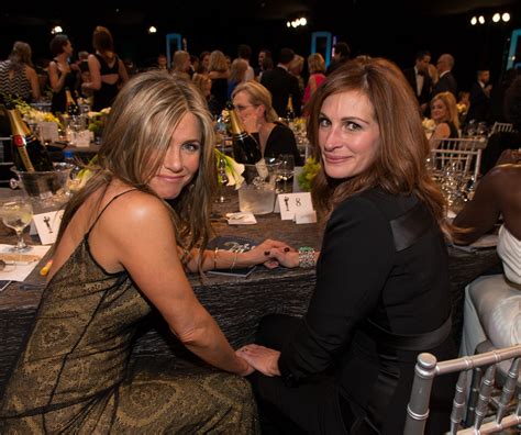 Julia Roberts And Jennifer Aniston Are About To Star In A Body Swap